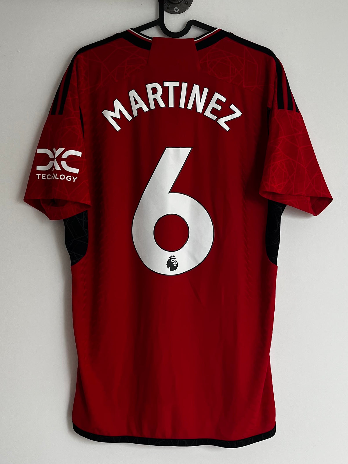 Lisandro Martinez - Manchester United 2023/24 authentic hjemme (L)