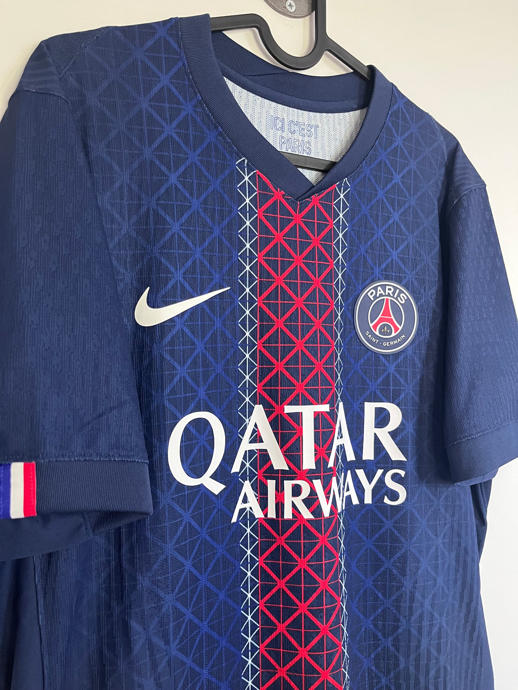 Kvaratskhelia - PSG 2025/26 authentic hjemme (M)